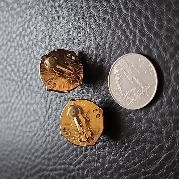 VTG Richelieu clip on earrings - Picture 7 of 7
